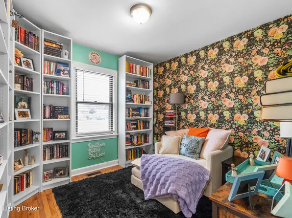 2018 Dixie Garden Dr, Louisville, KY 40272