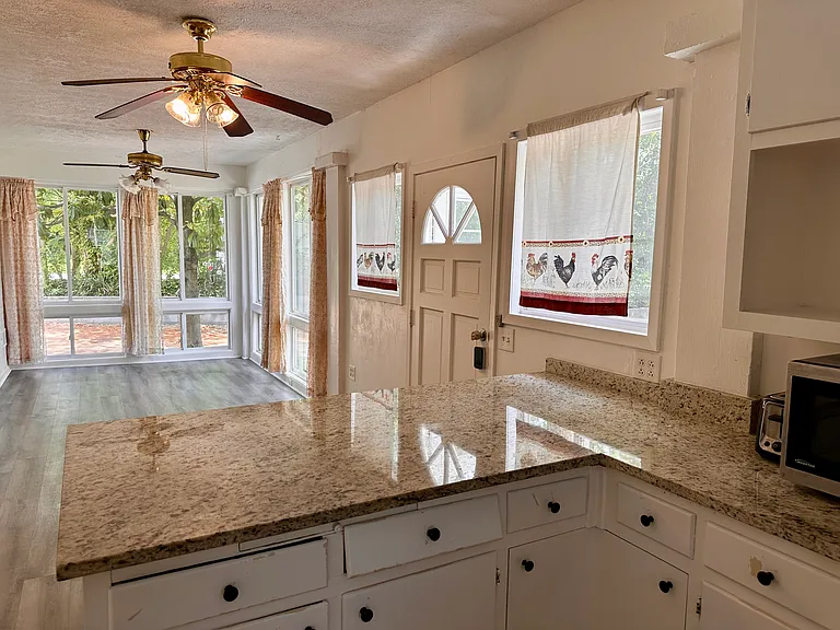 4215 Old Norcross Rd — Photo 3