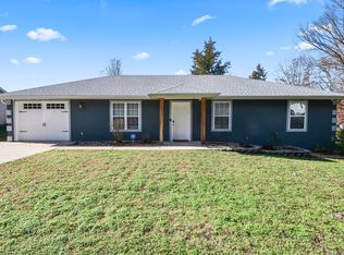 335 Knox Avenue, Hollister, MO 65672