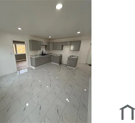 5 bed, 2500 sqft, $1,843 — Photo 2