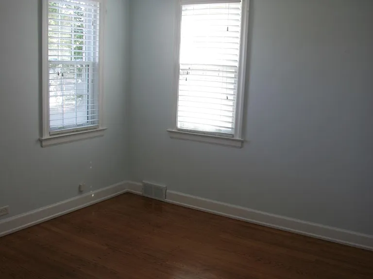 909 Mason Ln — Photo 13