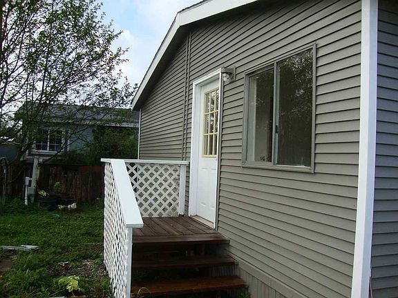 3rd image of 205 Benson St