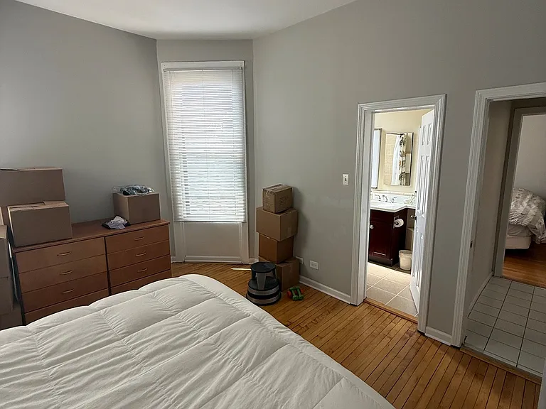 2022 N Seminary Ave — Photo 9
