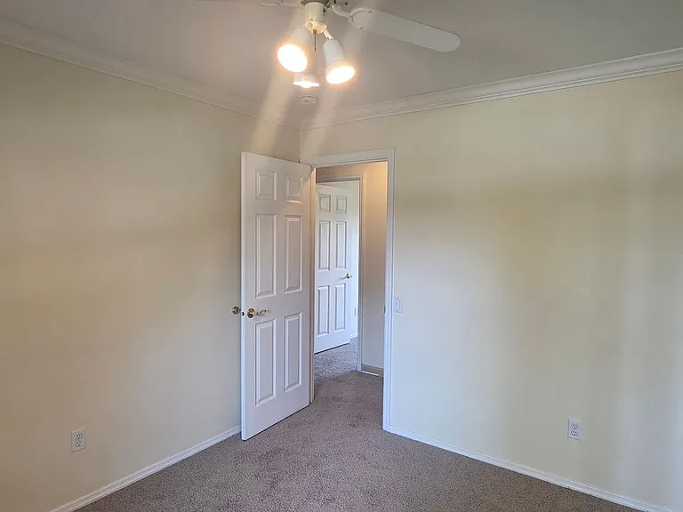 11864 Featherwood Dr — Photo 15