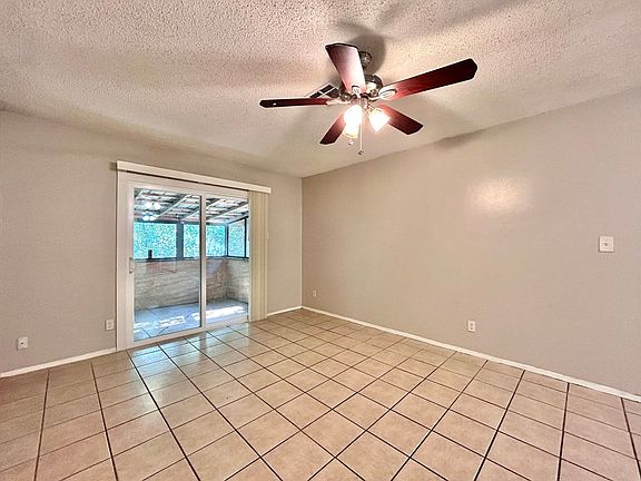 4th image of 3004 Pecan Springs Rd #A
