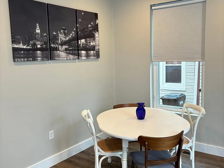 1122 Vine St — Photo 14