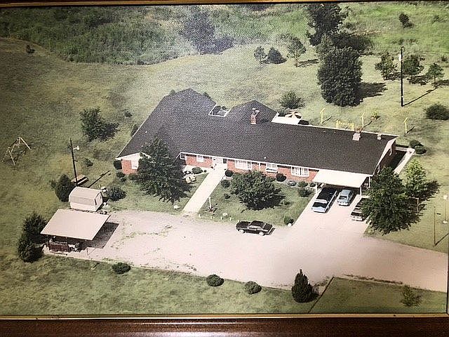1st image of 614 Lakeview Heights Dr