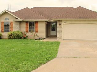 762 S Lester Rd, Springfield, MO 65802