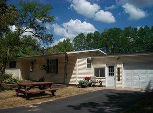 704 Maple St, Necedah, WI 54646