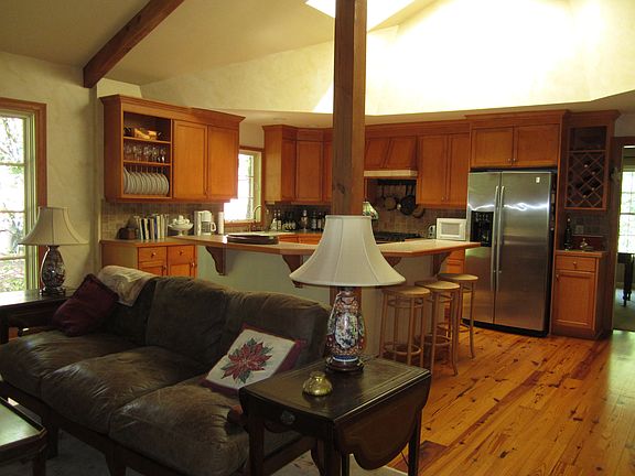 Open floor plan kitchen