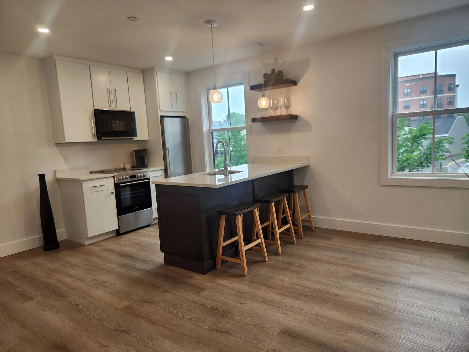 238 Deer St — Photo 1