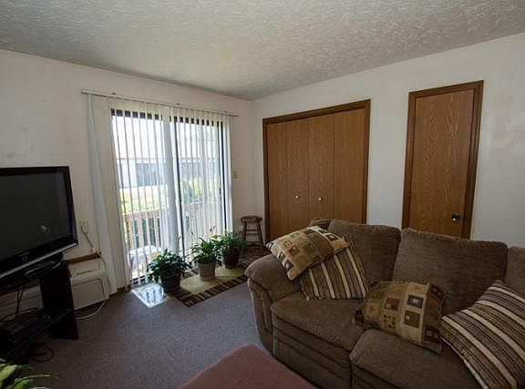 3rd image of 1002 Clarinet Blvd E #1002