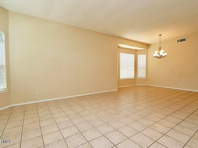 1455 Cherokee Ridge Dr — Photo 4
