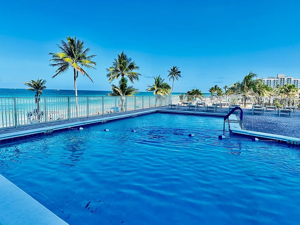 3111 N Ocean Dr #401