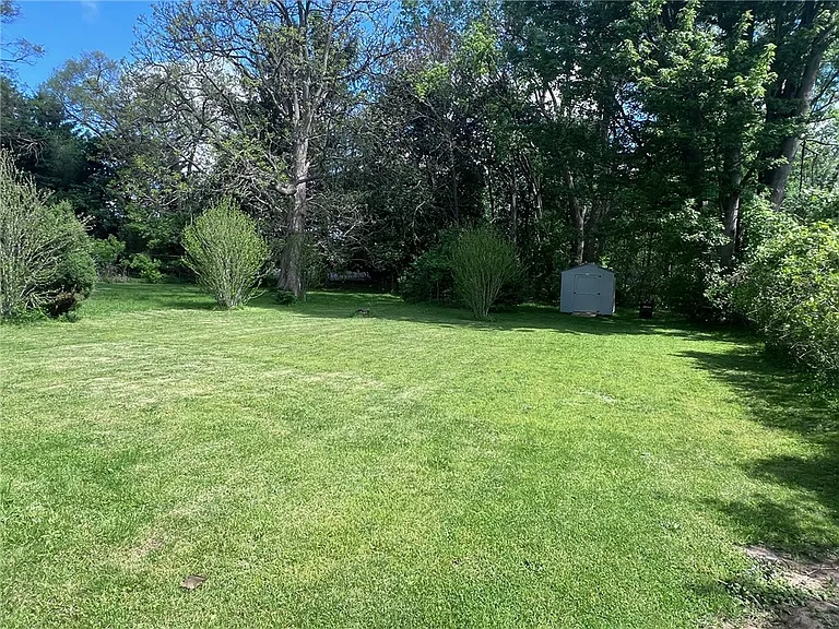 17 Pleasant View Dr — Photo 16