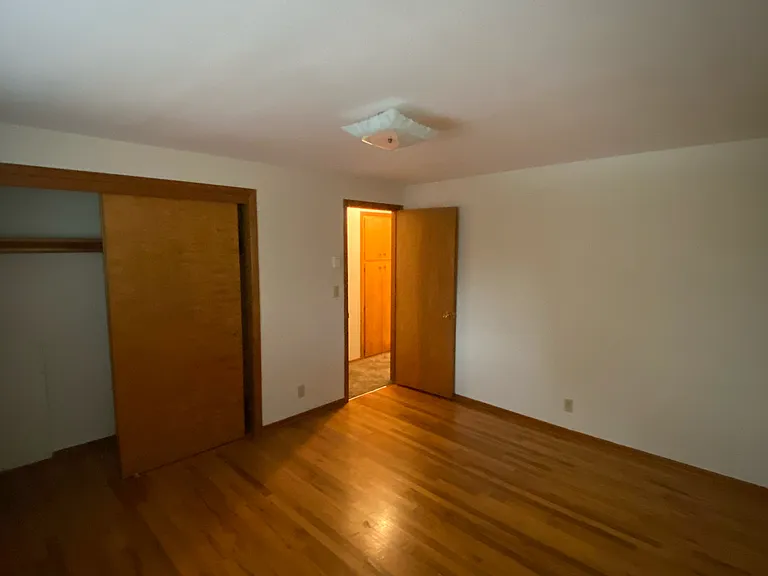 1347 Fir St S — Photo 20