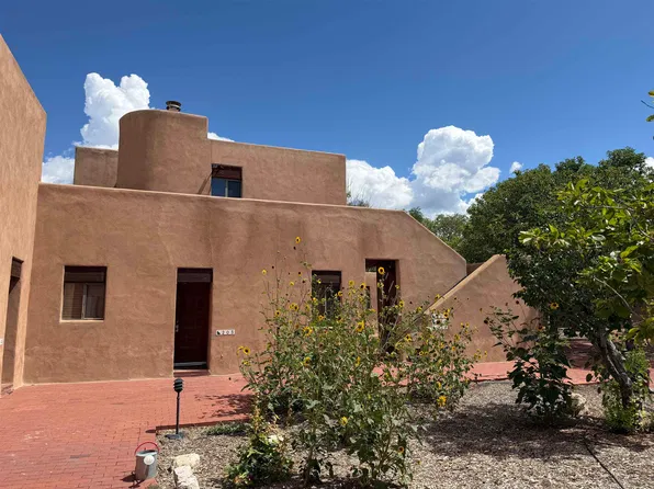 9 Comanche Ct #205, El Prado, NM 87529