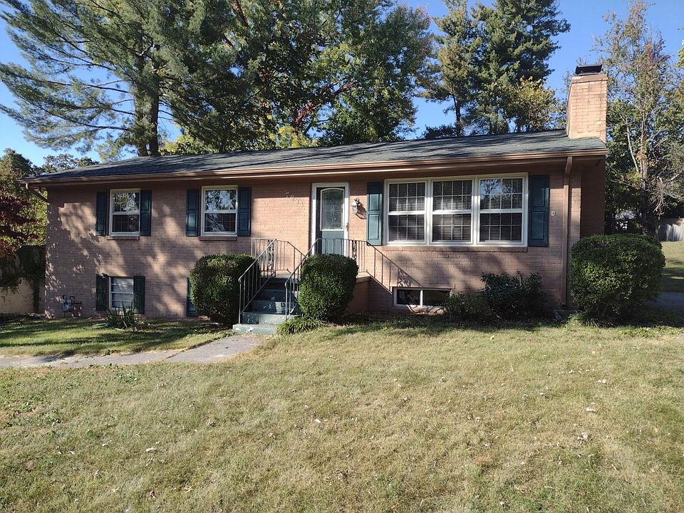 Lovely home in family neighborhood.