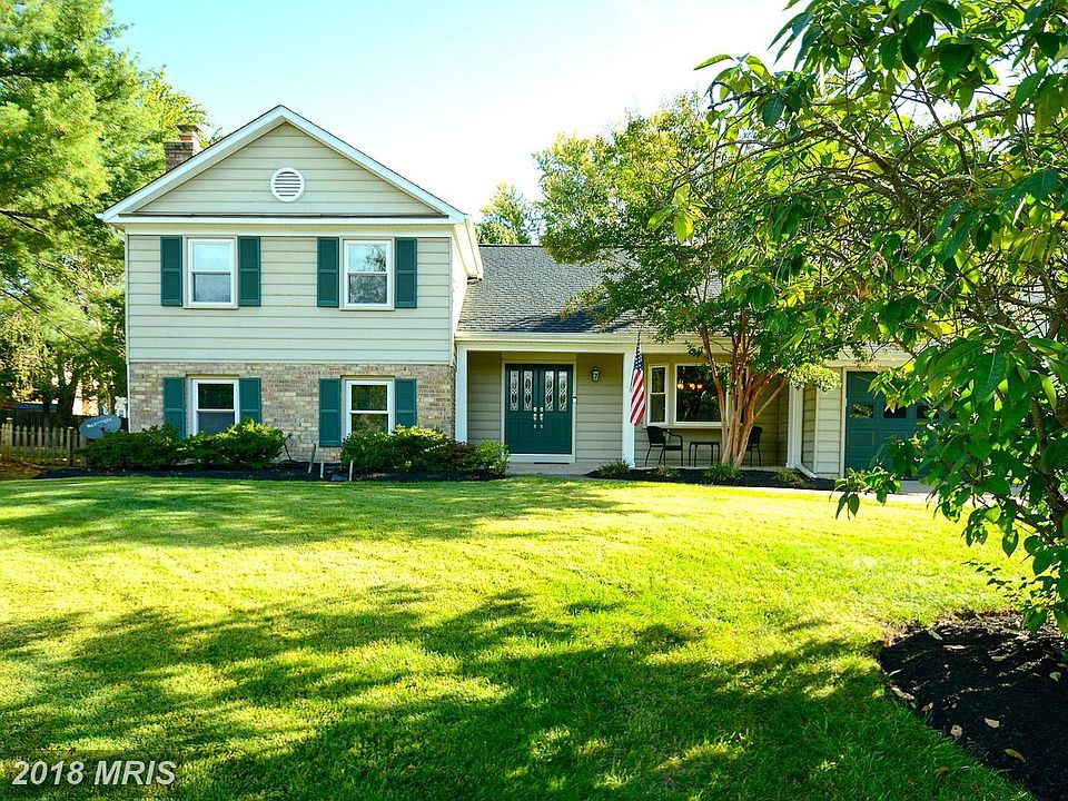 1st image of 8918 Lake Braddock Dr
