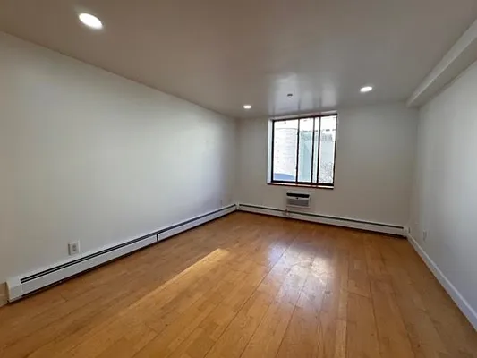 Rented by ORMIAN REALTY GROUP LLC | media 11