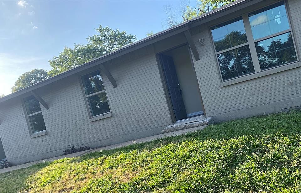 1st image of 11221 Erich Dr