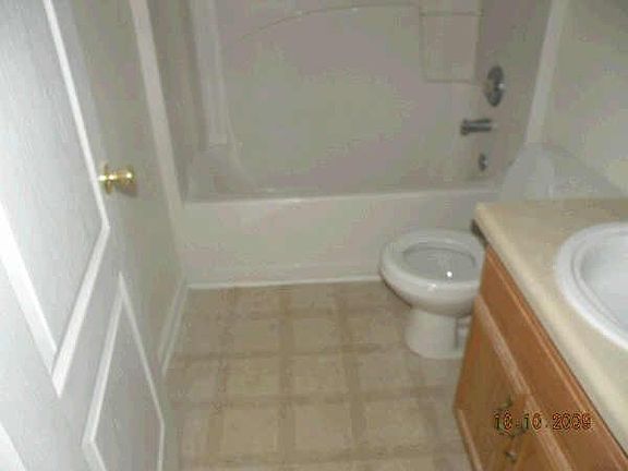 5th image of 2938 Fields Dr
