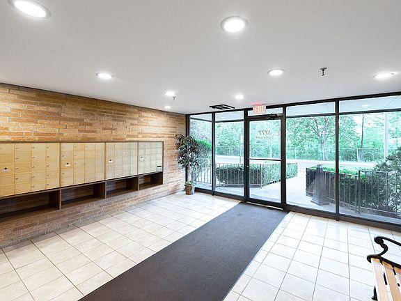 2nd image of 1777 W Crystal Ln Unit 502