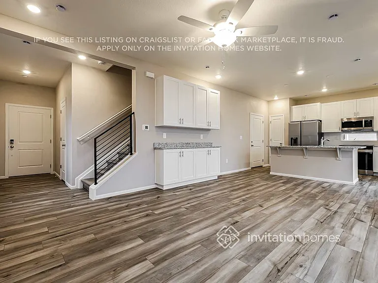 3377 Streamwood Dr — Photo 5