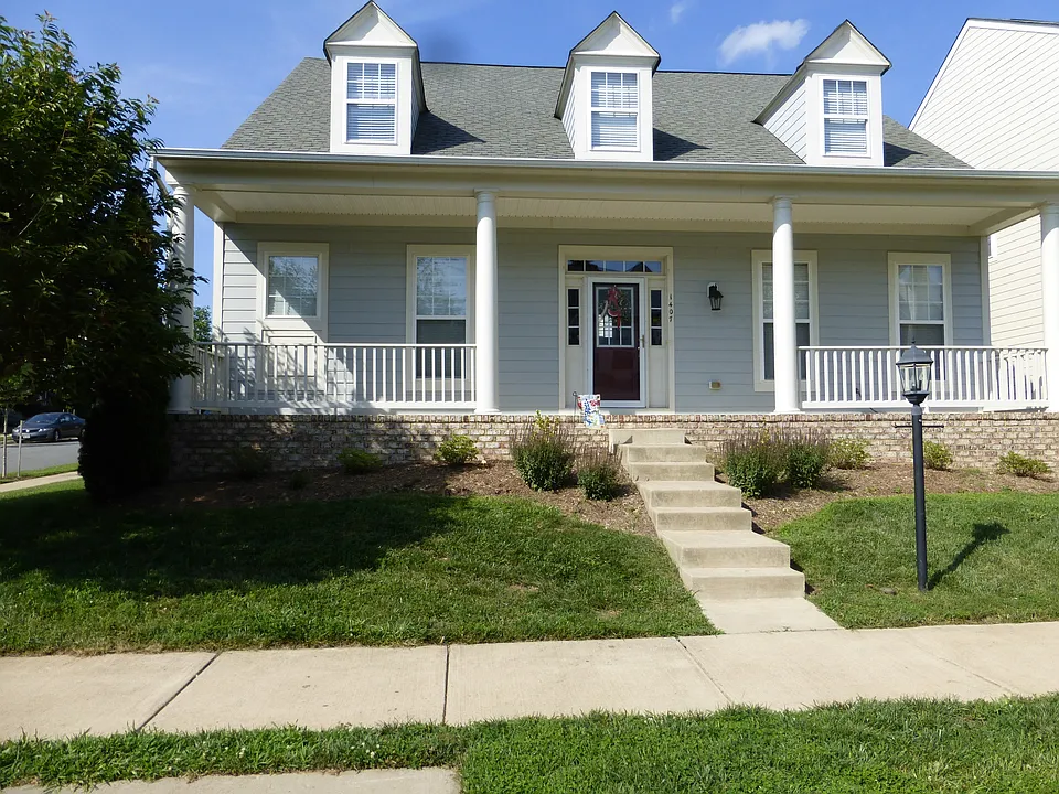 1407 Graham Dr