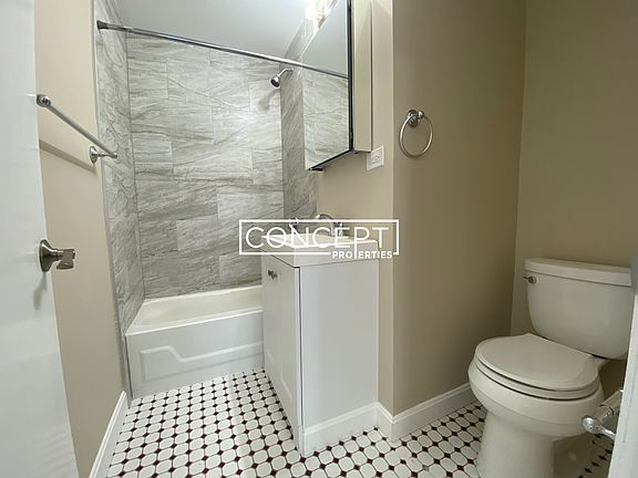 4th image of 119 George St #2