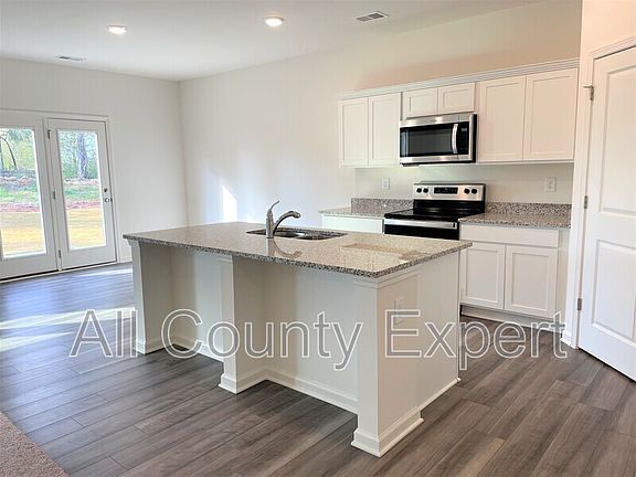 4th image of 226 San Marino Way