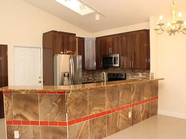 7705 Forest Green Ln — Photo 15