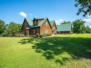 100 Plantation Ln, Batesville, AR 72501