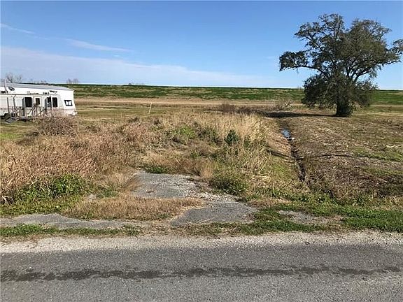 4th image of 34783 Highway 11