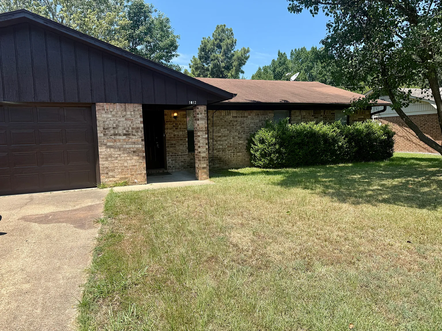 3 bed, 1316 sqft, $1,550 — Photo 1