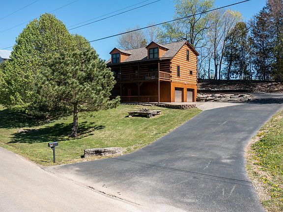 3rd image of 160 Mystic View Rd