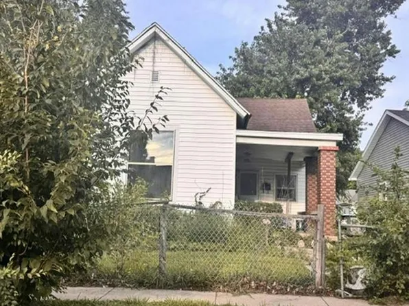 1322 S 4th St, Terre Haute, IN 47802