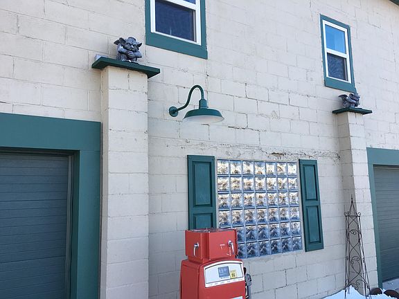 3rd image of 2409 Broadway St