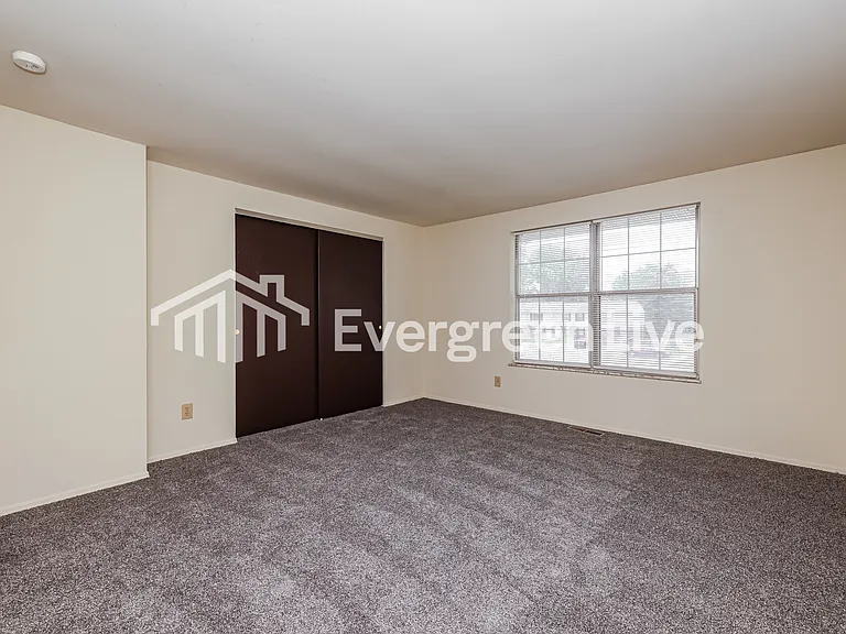 8213 Mount Carmel St — Photo 9