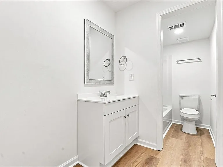 5095 Roswell Rd #209 — Photo 18