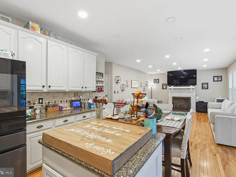 14997 Grassy Knoll Ct — Photo 18