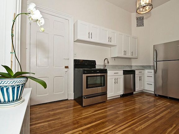 2nd image of 1321 Michigan Ave APT 4