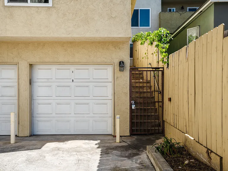 2913 A St #10 — Photo 23