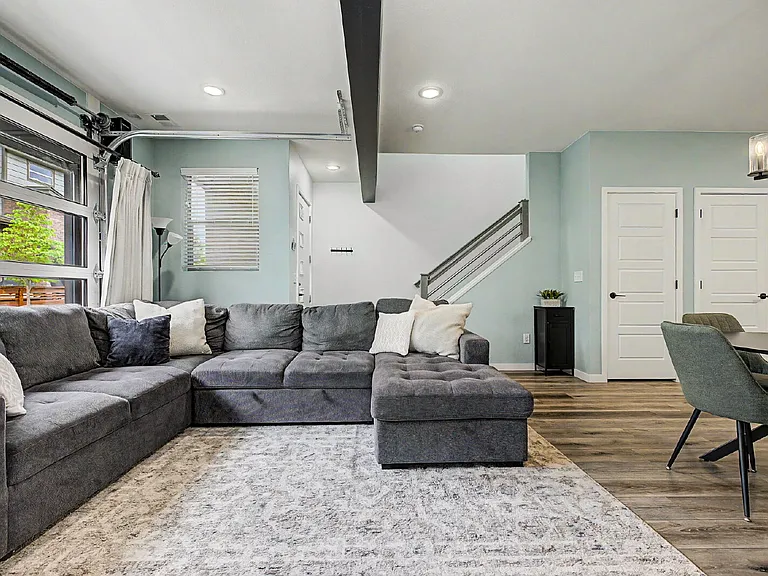 6363 Nelson St — Photo 14