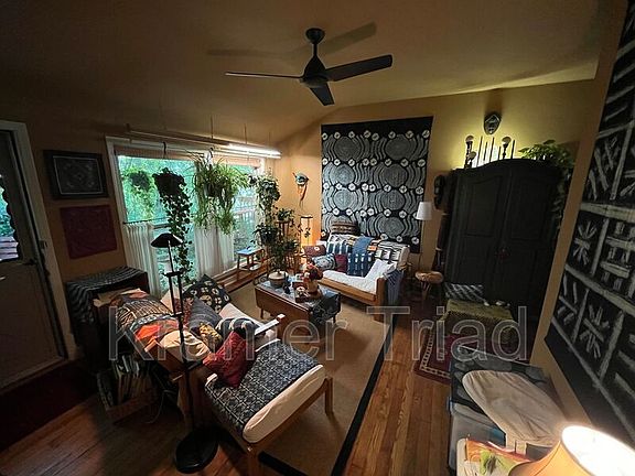 4th image of 3524 Edgewood Dr