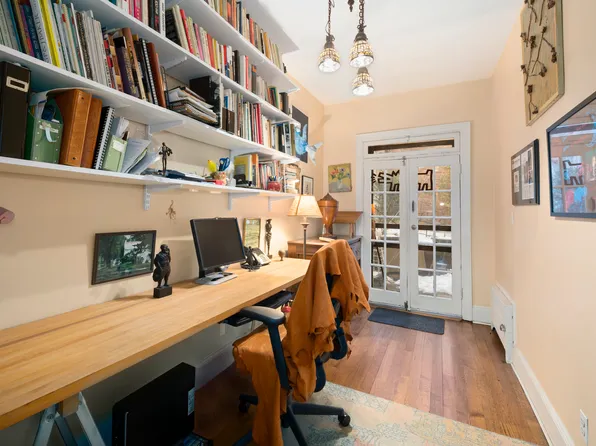 222 Henry Street image 13 of 14