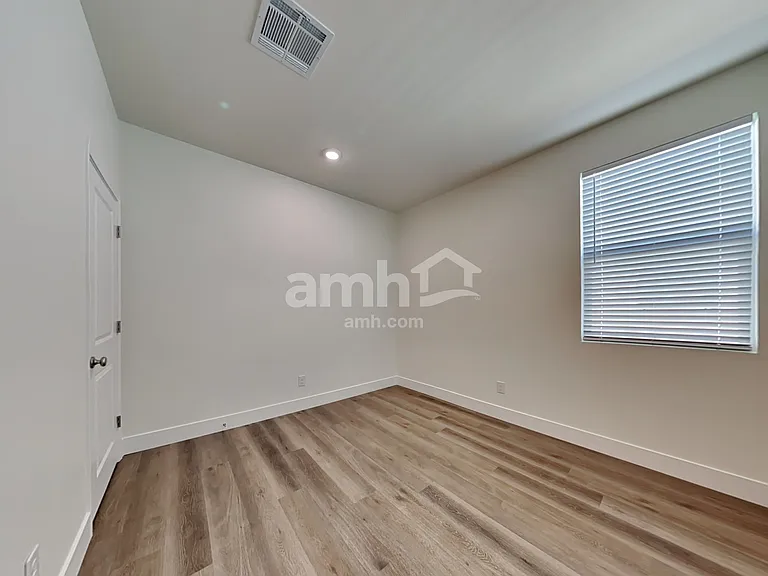 529 Silverbell Falls Pl — Photo 16