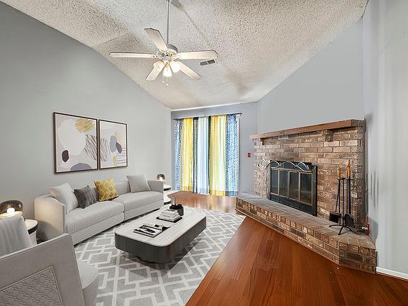 2nd image of 402 Miami St #A