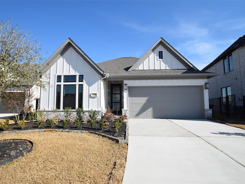 1st image of 19303 Hackberry Hollow Trl