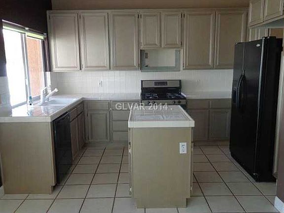 3rd image of 9112 Sunnyfield Dr